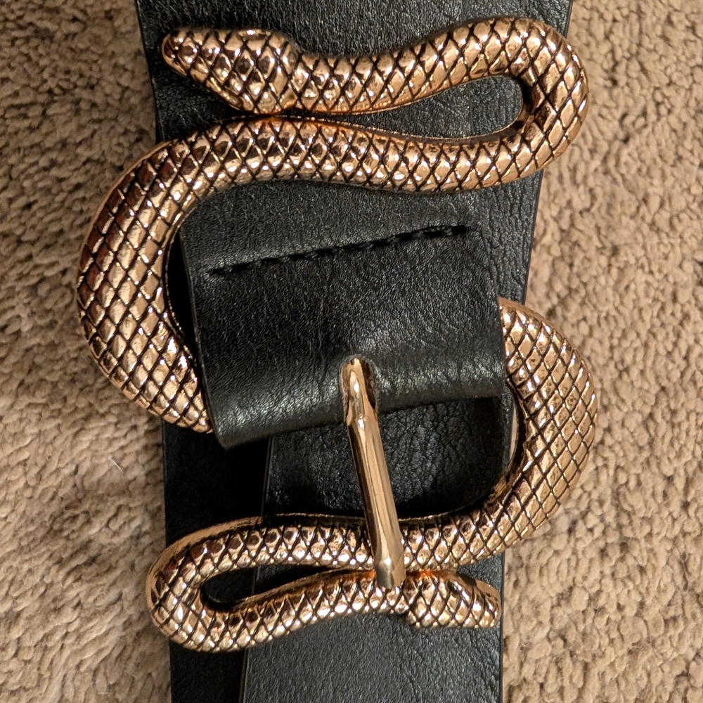 Black Faux Leather Snake Buckle Belt | Gold Double Serpent Statement Waist - Picture 2 of 4
